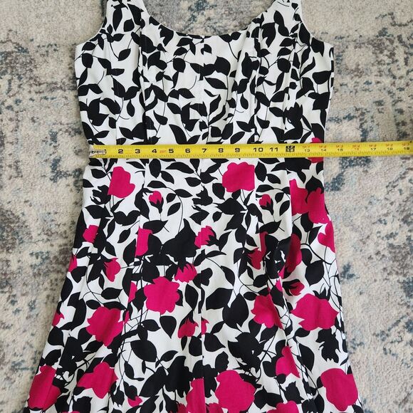 Nine West White Dress w/ Pink & Black Floral Fit and Flare w/ Boning Size 6 Zip - Picture 12 of 16